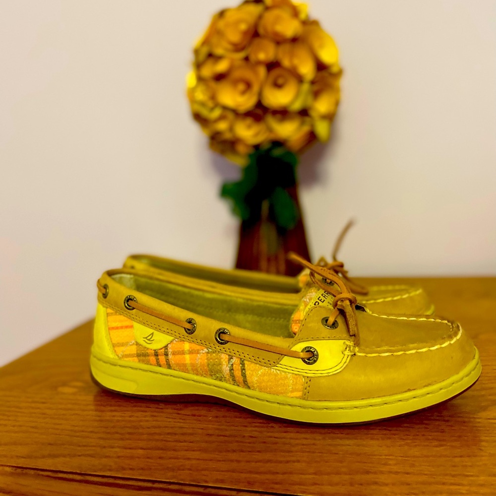 Sperry Topsider Boat Shoe Leather/Plaid Pink NWOT